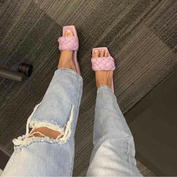 Open Edit Lucca Slides - Picture 2 of 5